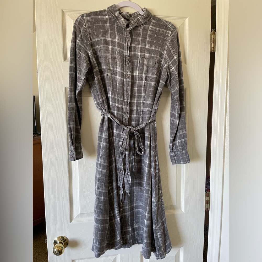 GRAY PLAID BUTTON UP DRESS